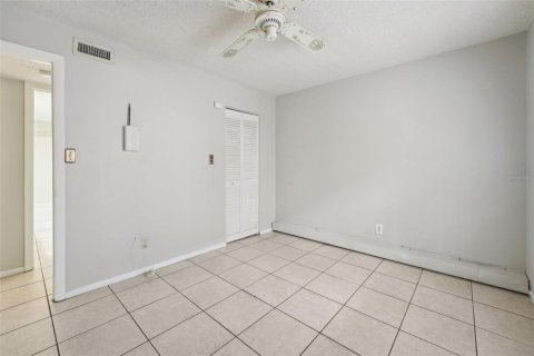 Condo in Tampa, Florida, 2 bedrooms  № 1359408 - photo 16