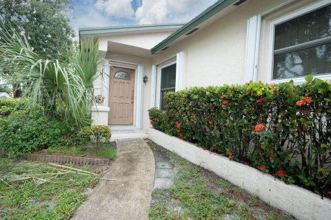 Townhouse in Jupiter, Florida 2 bedrooms, 98.01 sq.m. № 1228865 - photo 13