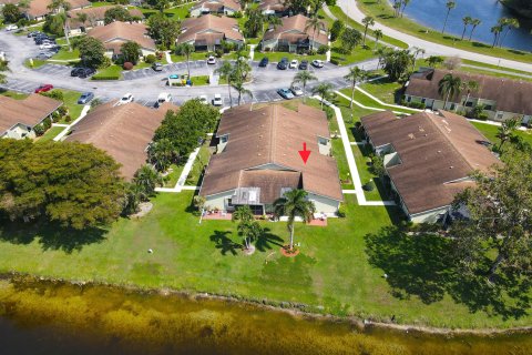 Villa ou maison à vendre à West Palm Beach, Floride: 2 chambres, 116.78 m2 № 1228867 - photo 11