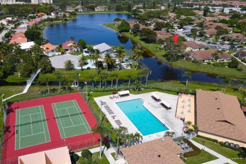 Villa ou maison à vendre à West Palm Beach, Floride: 2 chambres, 116.78 m2 № 1228867 - photo 6