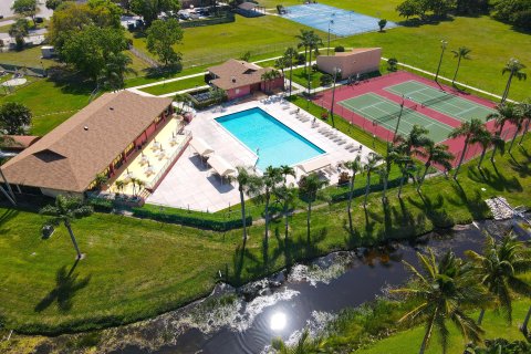 Villa ou maison à vendre à West Palm Beach, Floride: 2 chambres, 116.78 m2 № 1228867 - photo 5