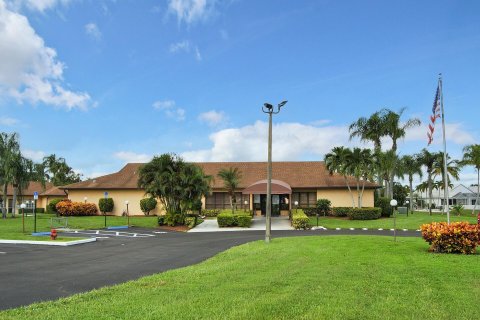 Villa ou maison à vendre à West Palm Beach, Floride: 2 chambres, 116.78 m2 № 1228867 - photo 8