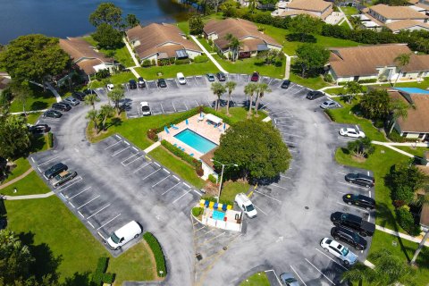 Villa ou maison à vendre à West Palm Beach, Floride: 2 chambres, 116.78 m2 № 1228867 - photo 7