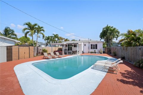 House in Hollywood, Florida 2 bedrooms, 102.47 sq.m. № 1181146 - photo 12