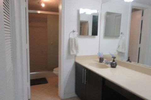 Condominio en venta en Deerfield Beach, Florida, 2 dormitorios, 120.77 m2 № 1014112 - foto 3