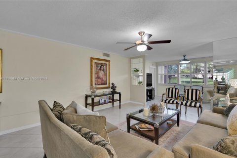 Condo in Sunrise, Florida, 2 bedrooms  № 1315501 - photo 19