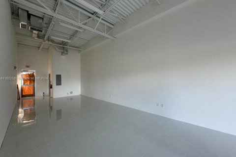 Propiedad comercial en venta en Cooper City, Florida № 1220872 - foto 3