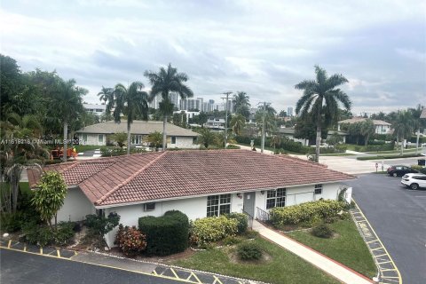 Copropriété à vendre à Hallandale Beach, Floride: 2 chambres, 111.48 m2 № 1282487 - photo 3