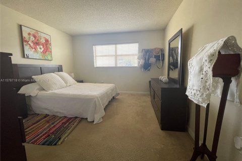 Condo in Sunrise, Florida, 2 bedrooms  № 1145506 - photo 8