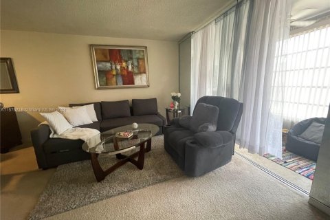 Condo in Sunrise, Florida, 2 bedrooms  № 1145506 - photo 30