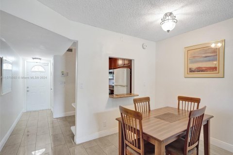 Copropriété à vendre à Pembroke Pines, Floride: 2 chambres, 108.7 m2 № 1145341 - photo 4