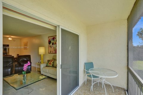 Copropriété à vendre à Pembroke Pines, Floride: 2 chambres, 108.7 m2 № 1145341 - photo 24