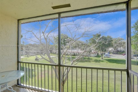 Copropriété à vendre à Pembroke Pines, Floride: 2 chambres, 108.7 m2 № 1145341 - photo 22