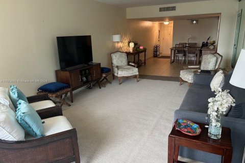 Condo in Aventura, Florida, 2 bedrooms  № 1272728 - photo 2