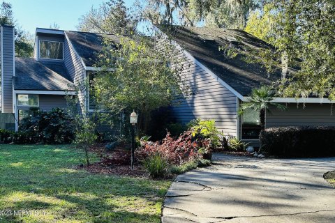 House in St. Johns, Florida 5 bedrooms, 269.32 sq.m. № 882081 - photo 1