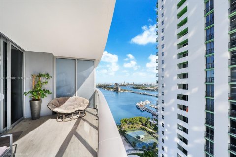 Condominio en venta en Miami, Florida, 1 dormitorio, 82.5 m2 № 1386085 - foto 2