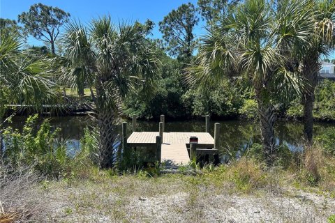 Terreno en venta en Port Charlotte, Florida № 1109815 - foto 2