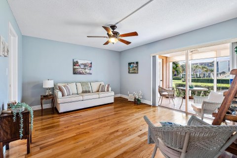 Condo in Tequesta, Florida, 2 bedrooms  № 956973 - photo 17