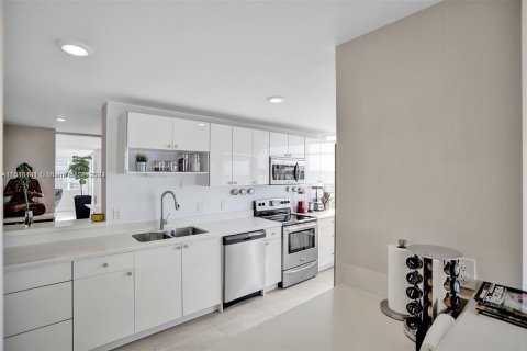 Condo in Aventura, Florida, 4 bedrooms  № 1235228 - photo 30