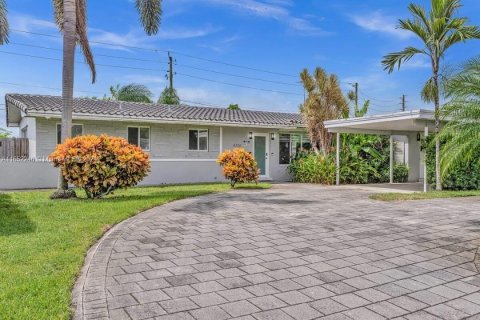 Casa en venta en Hollywood, Florida, 2 dormitorios, 143.72 m2 № 1345693 - foto 1