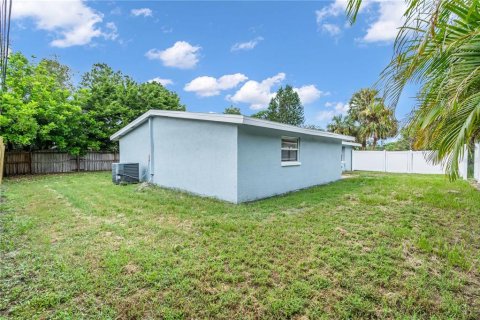 Villa ou maison à vendre à Largo, Floride: 3 chambres, 164.81 m2 № 1340650 - photo 18