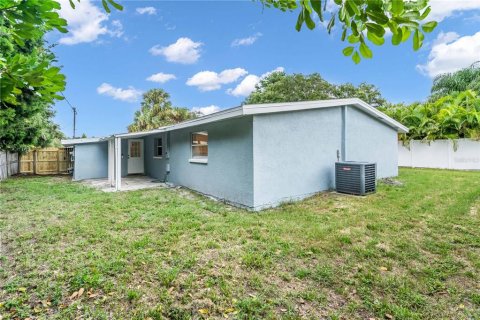 Villa ou maison à vendre à Largo, Floride: 3 chambres, 164.81 m2 № 1340650 - photo 19