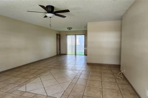 Casa en venta en Okeechobee, Florida, 3 dormitorios, 122.35 m2 № 620699 - foto 11