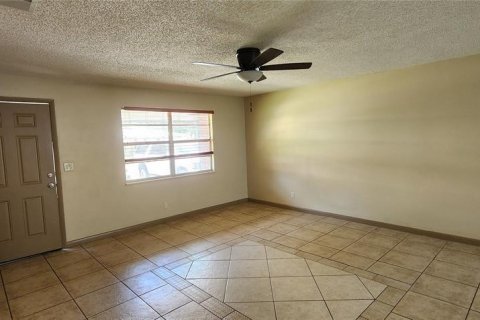 Casa en venta en Okeechobee, Florida, 3 dormitorios, 122.35 m2 № 620699 - foto 14