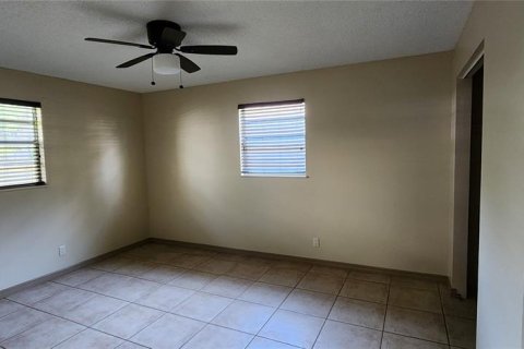 Casa en venta en Okeechobee, Florida, 3 dormitorios, 122.35 m2 № 620699 - foto 29