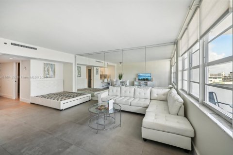 Condominio en venta en Miami Beach, Florida, 51.1 m2 № 1378594 - foto 8