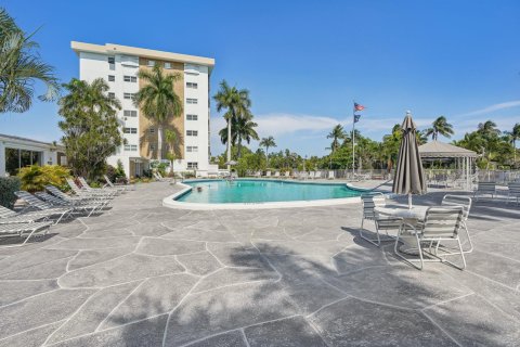 Condo in Oakland Park, Florida, 1 bedroom  № 1207585 - photo 8