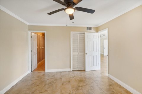 Condo in Oakland Park, Florida, 1 bedroom  № 1207585 - photo 16