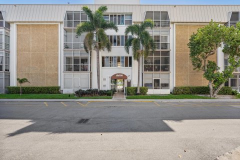 Condo in Oakland Park, Florida, 1 bedroom  № 1207585 - photo 27