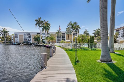 Condo in Oakland Park, Florida, 1 bedroom  № 1207585 - photo 4