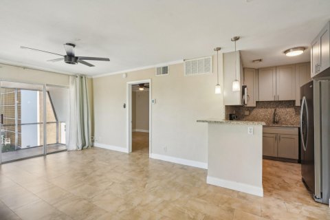 Condo in Oakland Park, Florida, 1 bedroom  № 1207585 - photo 24