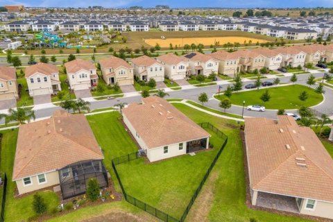 Villa ou maison à vendre à Davenport, Floride: 4 chambres, 192.87 m2 № 1265024 - photo 4