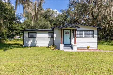 Villa ou maison à vendre à DeLand, Floride: 3 chambres, 146.41 m2 № 1382737 - photo 1