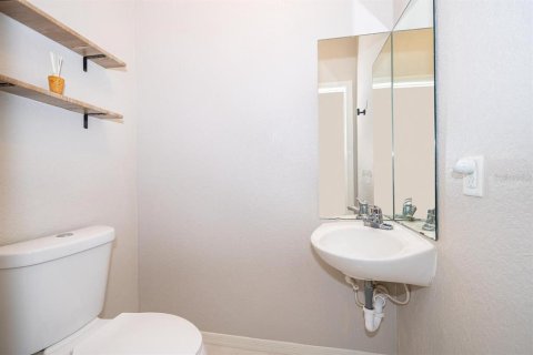 Condo in Orlando, Florida, 2 bedrooms  № 1382772 - photo 15