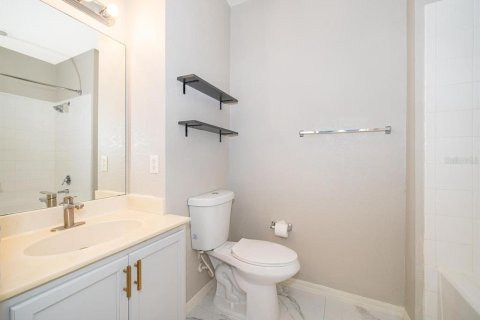 Copropriété à vendre à Orlando, Floride: 2 chambres, 116.13 m2 № 1382772 - photo 24