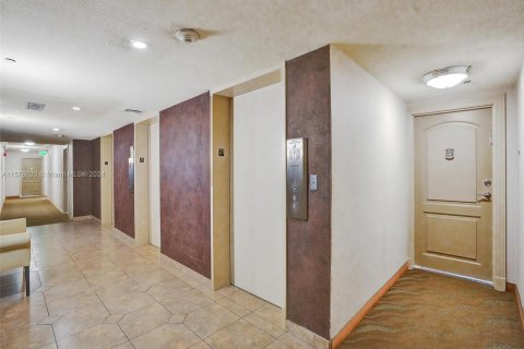 Copropriété à vendre à Aventura, Floride: 1 chambre, 83.24 m2 № 1146817 - photo 25