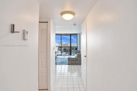 Copropriété à vendre à Aventura, Floride: 1 chambre, 83.24 m2 № 1146817 - photo 2