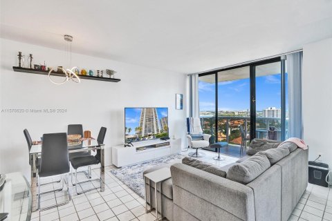 Condo in Aventura, Florida, 1 bedroom  № 1146817 - photo 4