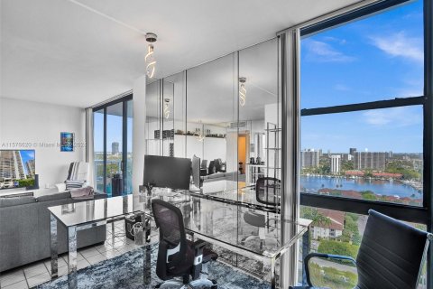 Condo in Aventura, Florida, 1 bedroom  № 1146817 - photo 8