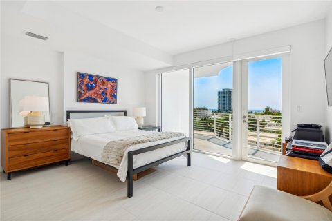 Condominio en venta en Fort Lauderdale, Florida, 3 dormitorios, 195.47 m2 № 1185287 - foto 18