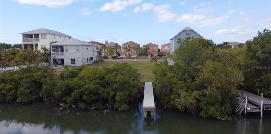 Terreno en Apollo Beach, Florida № 1356207