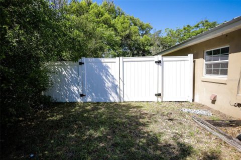 House in DeLand, Florida 4 bedrooms, 175.96 sq.m. № 1153112 - photo 3