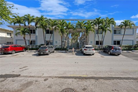 Condo in Miami Beach, Florida, 1 bedroom  № 1170749 - photo 3