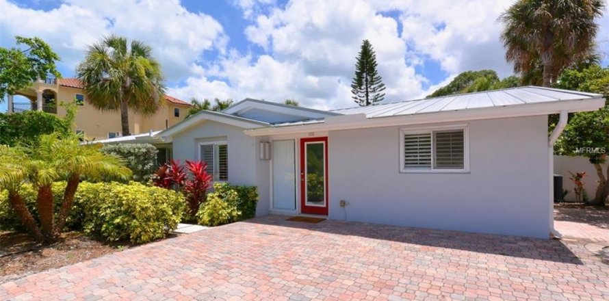 House in Sarasota, Florida 4 bedrooms, 211.26 sq.m. № 248510