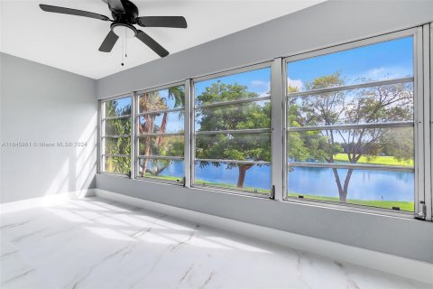 Copropriété à vendre à Boca Raton, Floride: 2 chambres, 83.24 m2 № 1331849 - photo 14