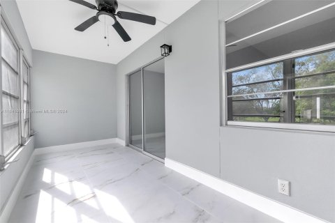 Copropriété à vendre à Boca Raton, Floride: 2 chambres, 83.24 m2 № 1331849 - photo 15